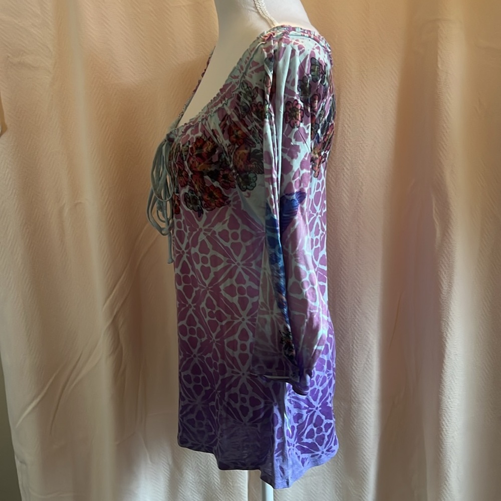 Butterfly dropout 🦋 Purple/Blue floral/Swallow 3/4 sleeve Top. - Picture 2 of 13